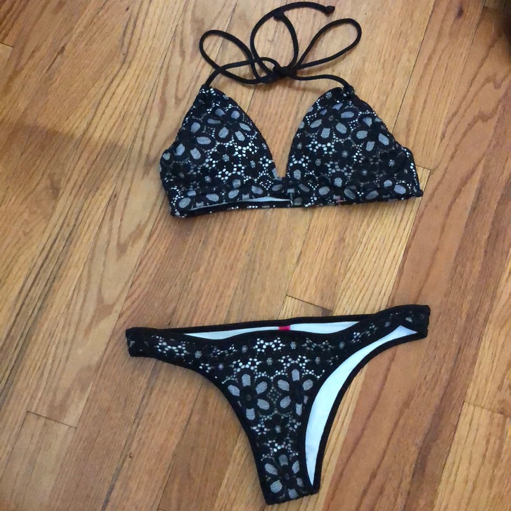 Victoria’s Secret bikini black and white